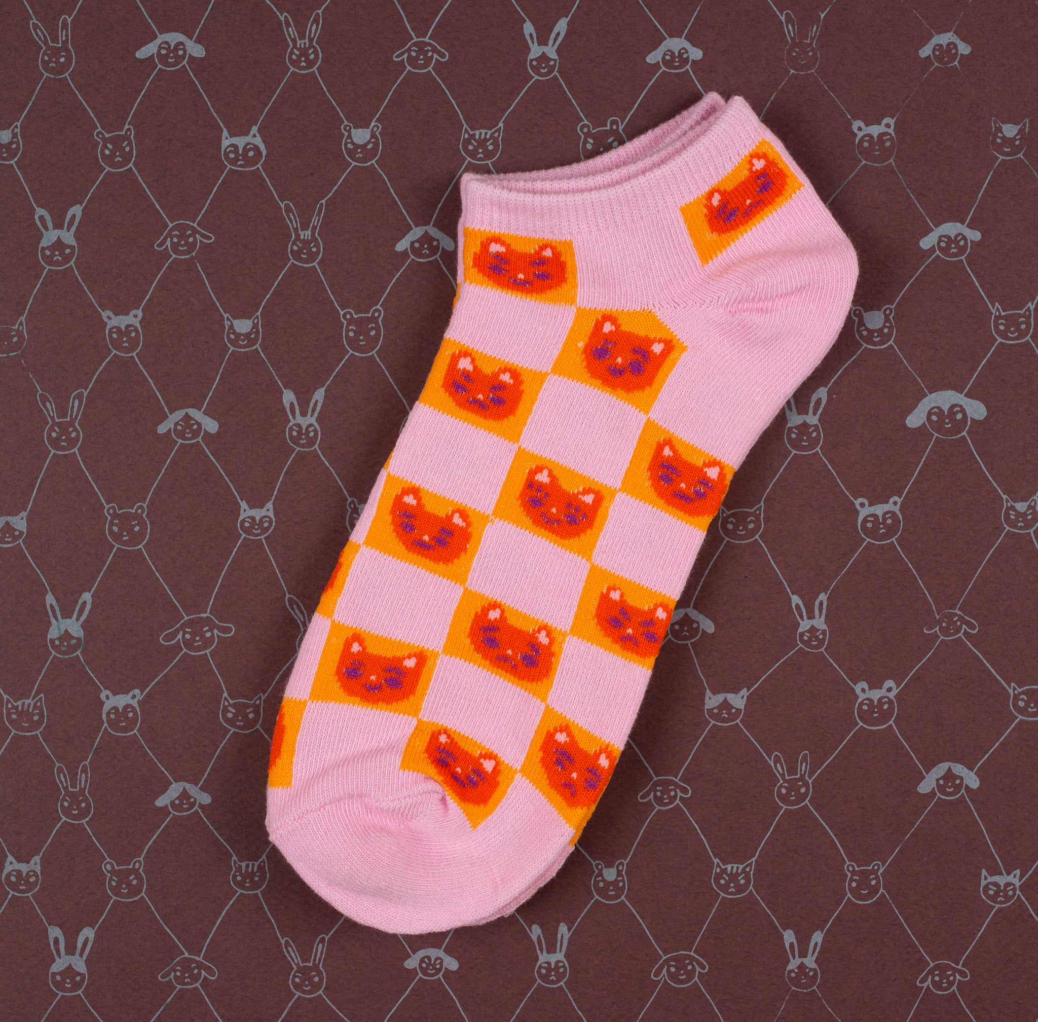 kitty cat checkered ankle socks